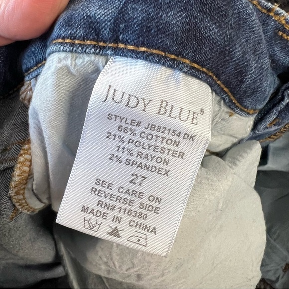 Judy Blue Mid Rise Capri SZ 27/4 - Picture 7 of 7